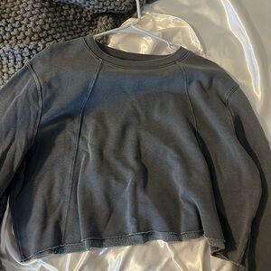 Dark grey aeropostale cropped sweatshirt.